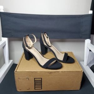 DREAM PAIRS Womens Chunk Low Heel Pump Sandal Size 8 Nubuck Black